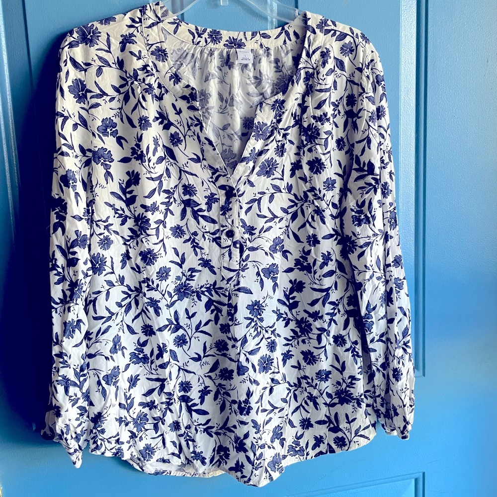 Old Navy top